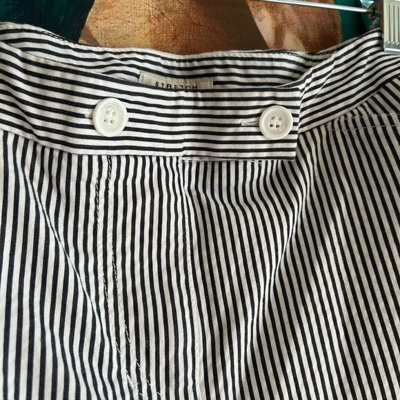 Jones New York Stretch Black and White Striped Cropped Pants 10 - Picture 7 of 16